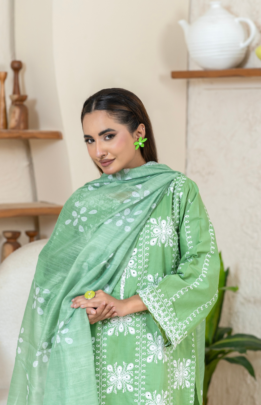Embroidered 3-Piece Suit – Mid-Weather Collection