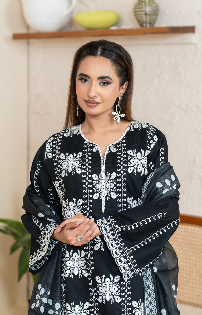 Embroidered 3-Piece Suit – Mid-Weather Collection