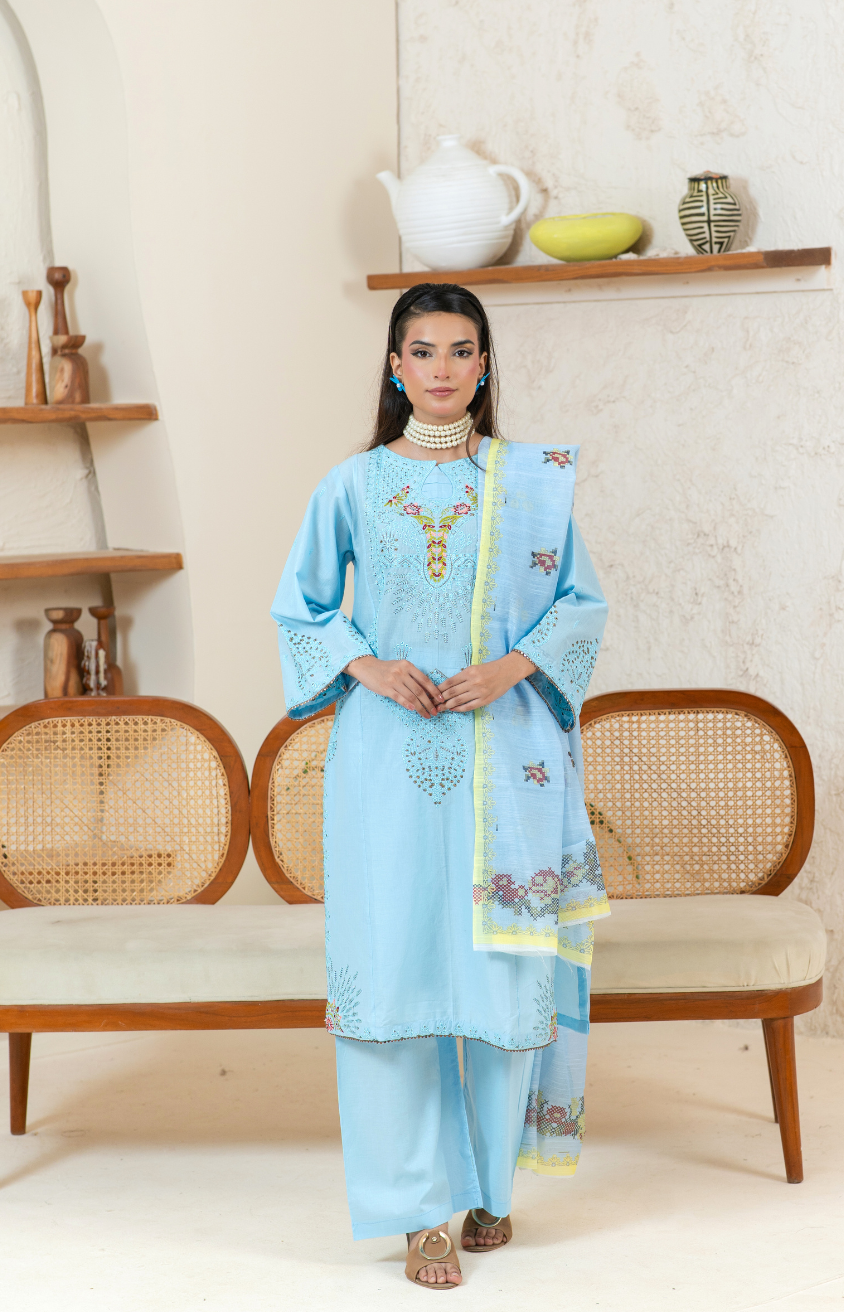 Embroidered 3-Piece Suit – Mid-Weather Collection