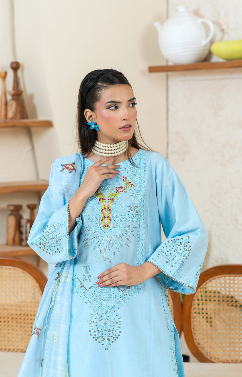 Embroidered 3-Piece Suit – Mid-Weather Collection