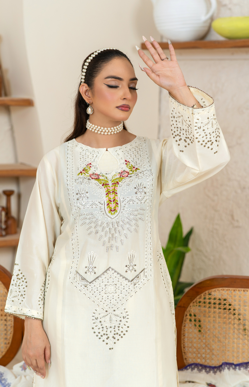 Embroidered 3-Piece Suit – Mid-Weather Collection