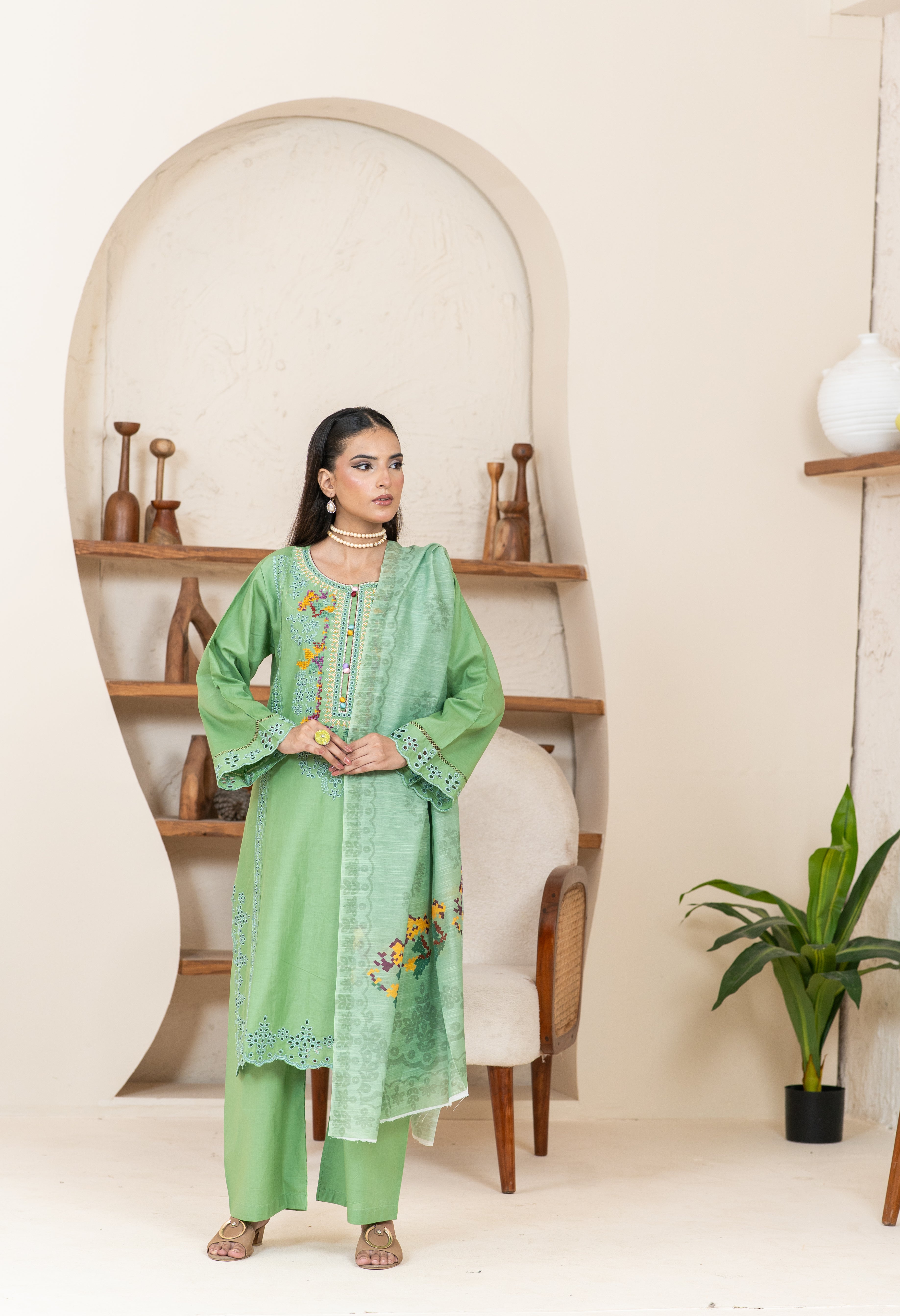 Elegant Embroidered 3-Piece Suit – Mid Winter Collection